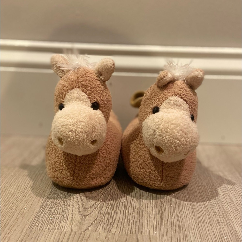 Toddler horse themed house shoe booties